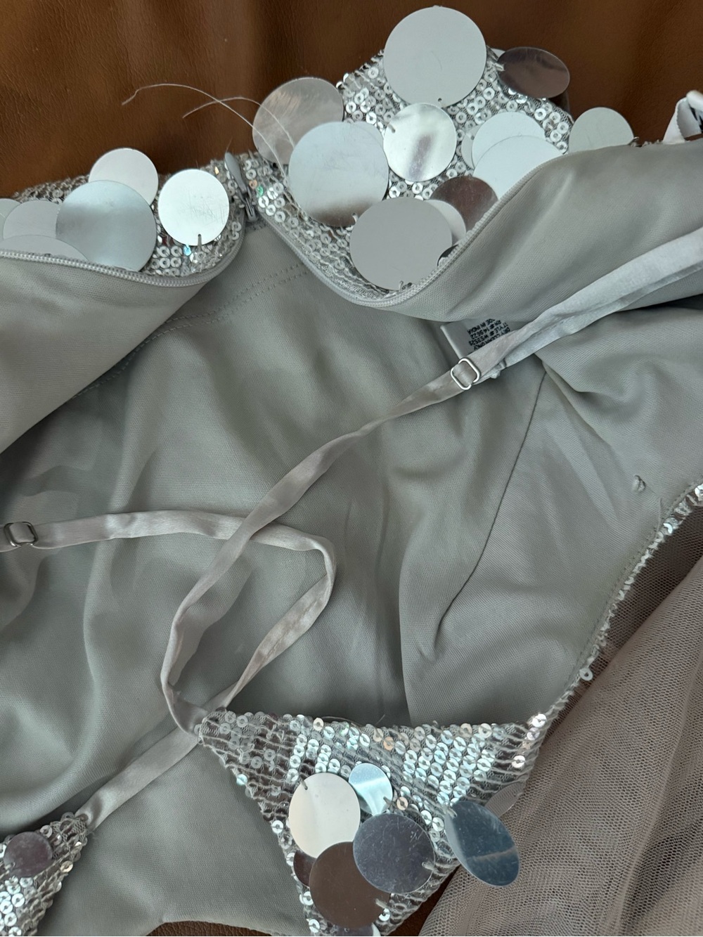 Walter Baker Dynah Silver Sequin Crop Top size m - Picture 2 of 5